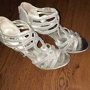 Prom shoes size 7
